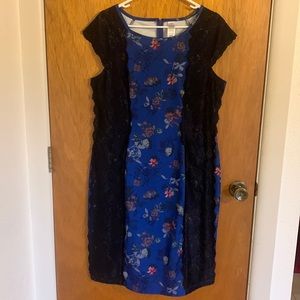 Unbranded, lightweight, cute slimming, midi dress. Lace trim